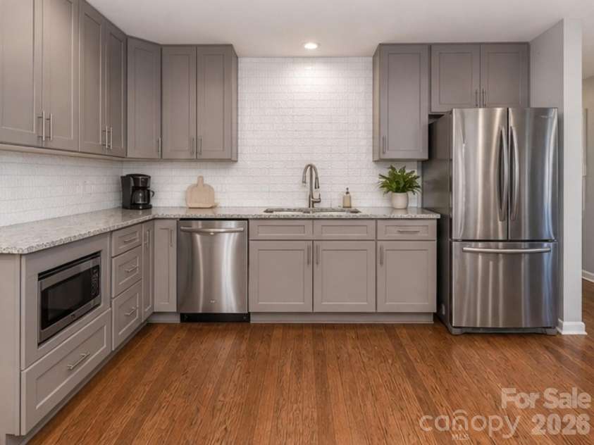 5012 Auburndale Road, Charlotte, NC 28205.  MLS# CAR4382826, YatesRealty ID 27390. 