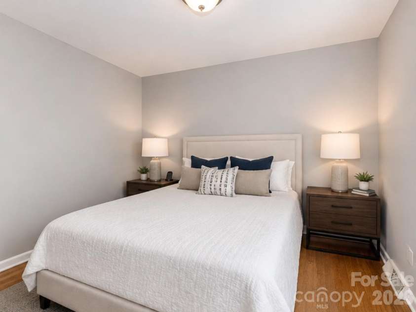 5012 Auburndale Road, Charlotte, NC 28205.  MLS# CAR4382826, YatesRealty ID 27390. 