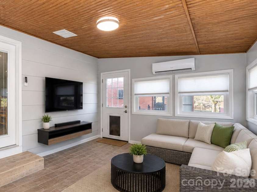 5012 Auburndale Road, Charlotte, NC 28205.  MLS# CAR4382826, YatesRealty ID 27390. 