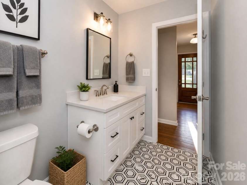 5012 Auburndale Road, Charlotte, NC 28205.  MLS# CAR4382826, YatesRealty ID 27390. 