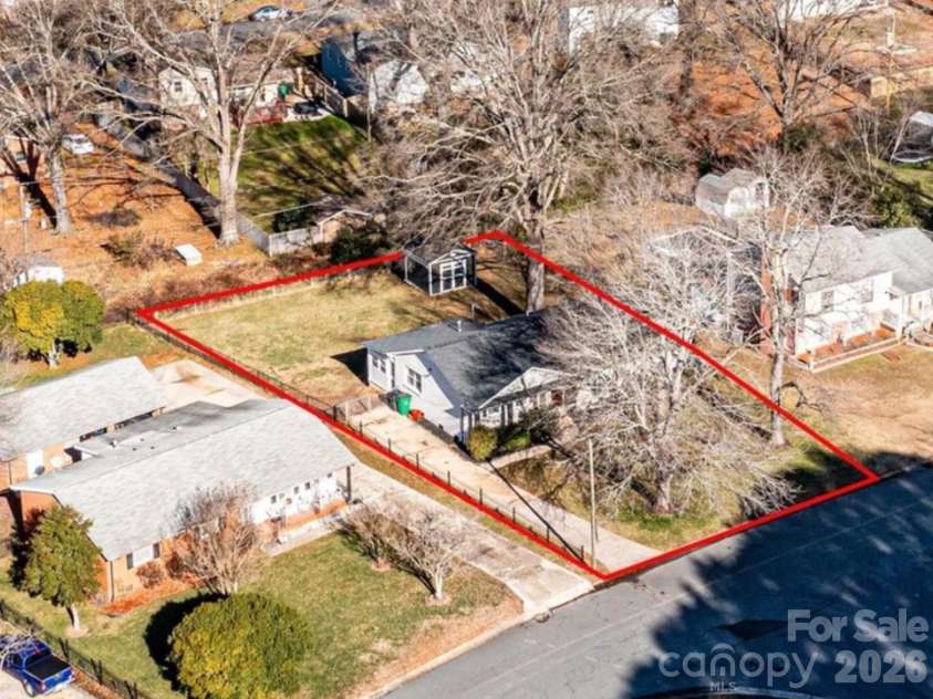 5012 Auburndale Road, Charlotte, NC 28205.  MLS# CAR4382826, YatesRealty ID 27390. 