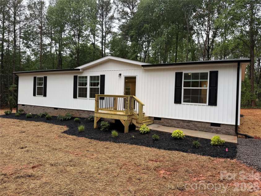 3912 SCOTT Road, Morganton, NC 28655.  MLS# CAR4379959, YatesRealty ID 27392. 