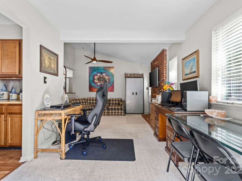 941 Sardis Cove Drive, Charlotte, NC 28270.  MLS# CAR4283401, YatesRealty ID 27393. 