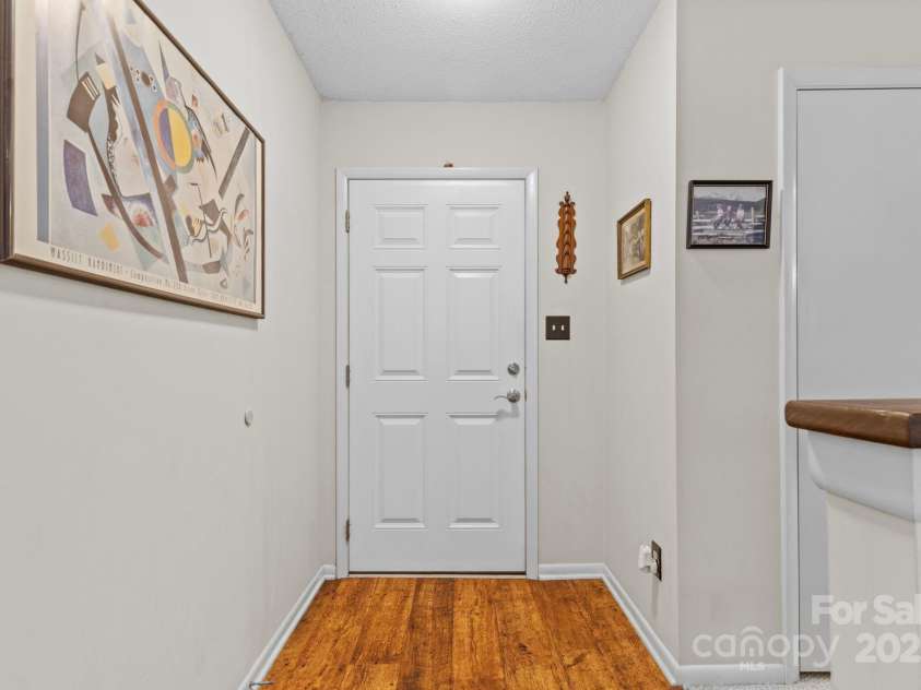 941 Sardis Cove Drive, Charlotte, NC 28270.  MLS# CAR4283401, YatesRealty ID 27393. 