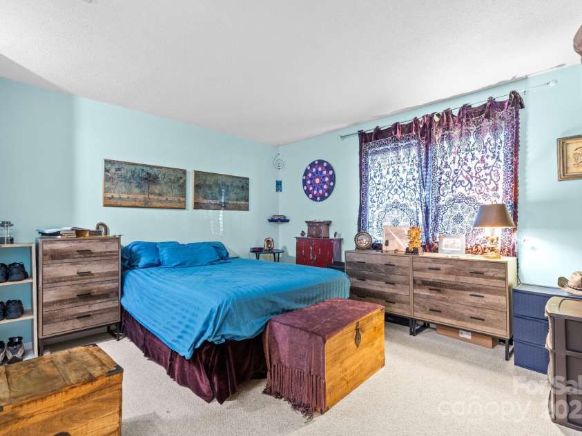 941 Sardis Cove Drive, Charlotte, NC 28270.  MLS# CAR4283401, YatesRealty ID 27393. 