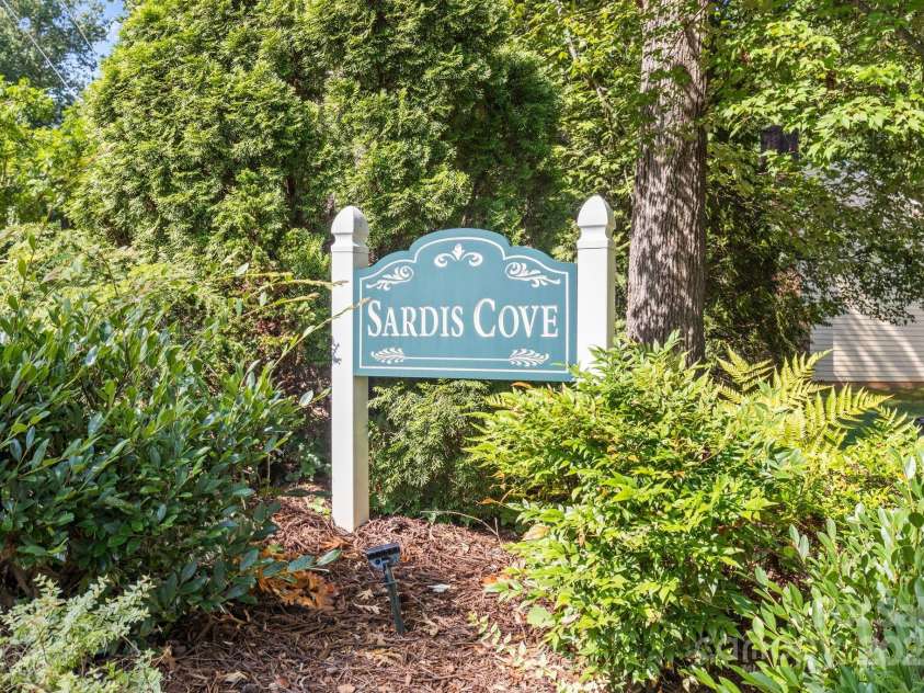 941 Sardis Cove Drive, Charlotte, NC 28270.  MLS# CAR4283401, YatesRealty ID 27393. 