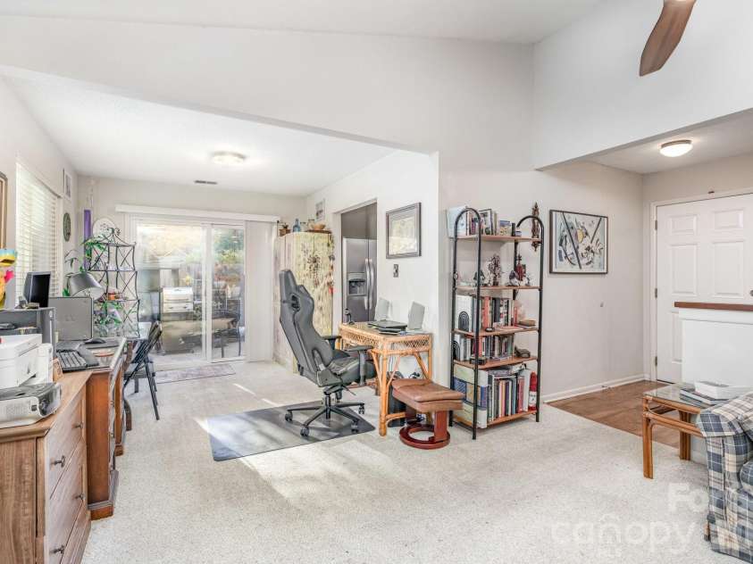 941 Sardis Cove Drive, Charlotte, NC 28270.  MLS# CAR4338060, YatesRealty ID 27393. 