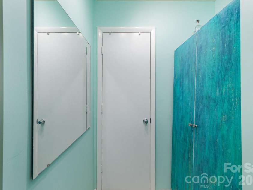 941 Sardis Cove Drive, Charlotte, NC 28270.  MLS# CAR4338060, YatesRealty ID 27393. 