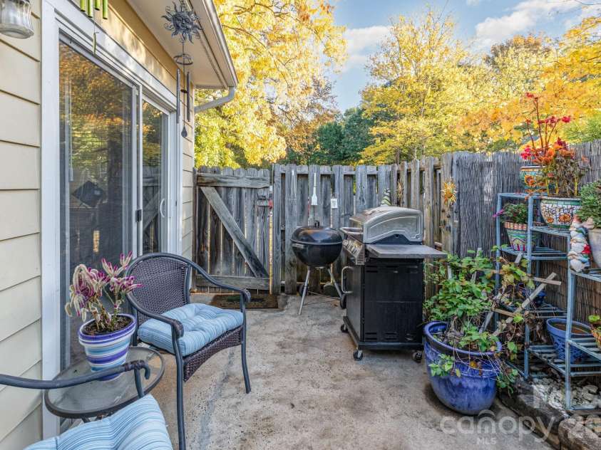 941 Sardis Cove Drive, Charlotte, NC 28270.  MLS# CAR4338060, YatesRealty ID 27393. Patio