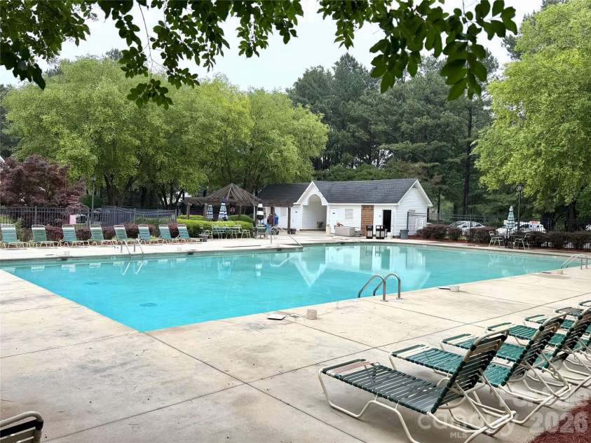 10213 University Park Lane, Charlotte, NC 28213.  MLS# CAR4329874, YatesRealty ID 27394. Community Pool