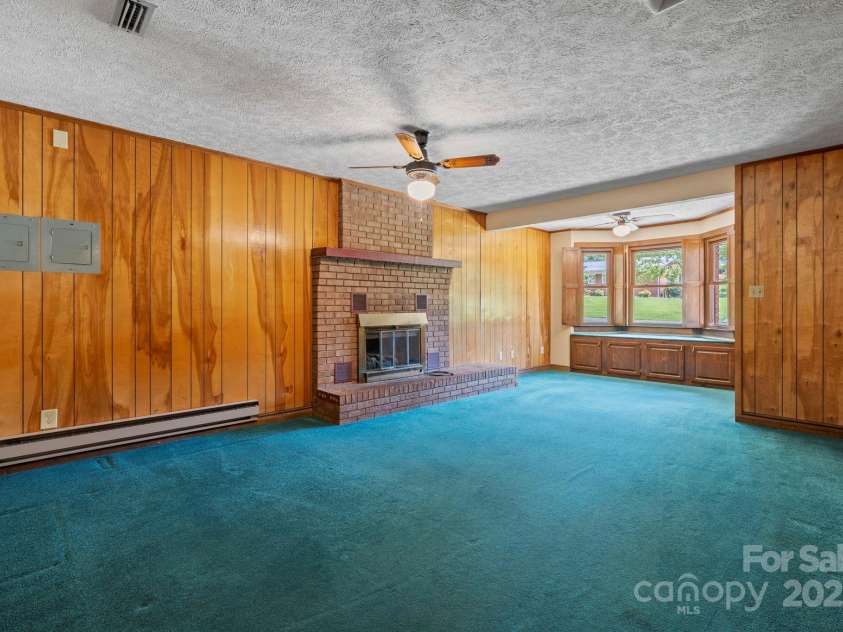 3195 Meadowbrook Street, Valdese, NC 28690.  MLS# CAR4282013, YatesRealty ID 27395. 