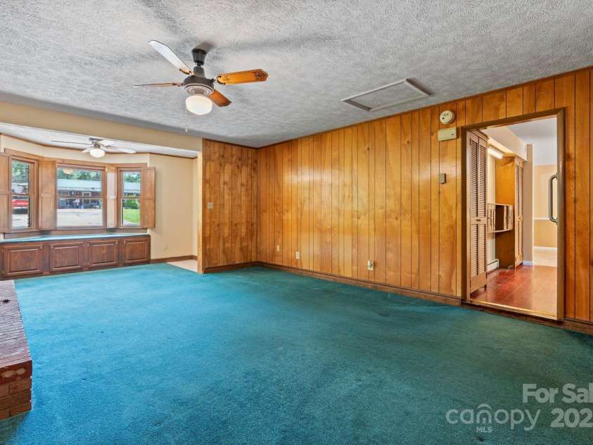 3195 Meadowbrook Street, Valdese, NC 28690.  MLS# CAR4282013, YatesRealty ID 27395. 