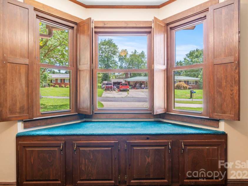 3195 Meadowbrook Street, Valdese, NC 28690.  MLS# CAR4282013, YatesRealty ID 27395. 