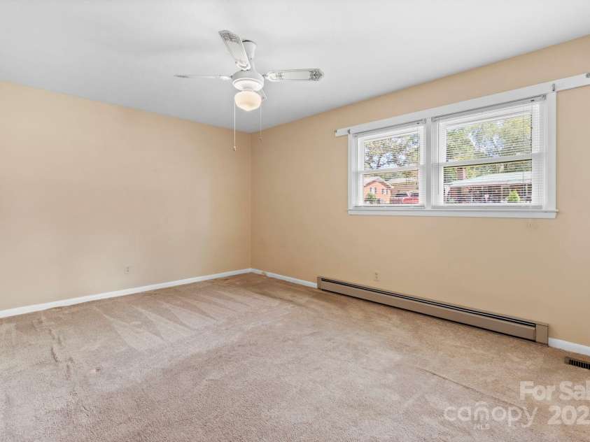 3195 Meadowbrook Street, Valdese, NC 28690.  MLS# CAR4282013, YatesRealty ID 27395. 