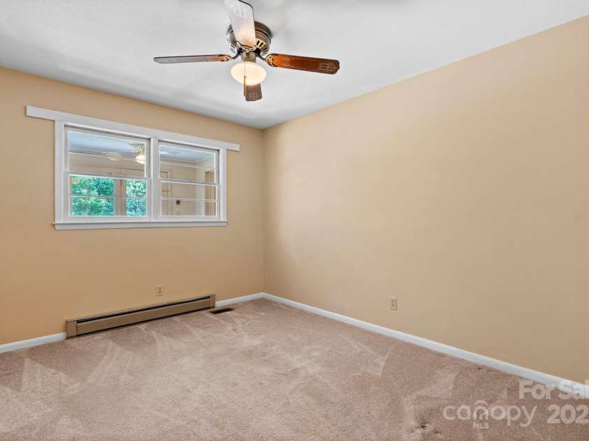 3195 Meadowbrook Street, Valdese, NC 28690.  MLS# CAR4282013, YatesRealty ID 27395. 