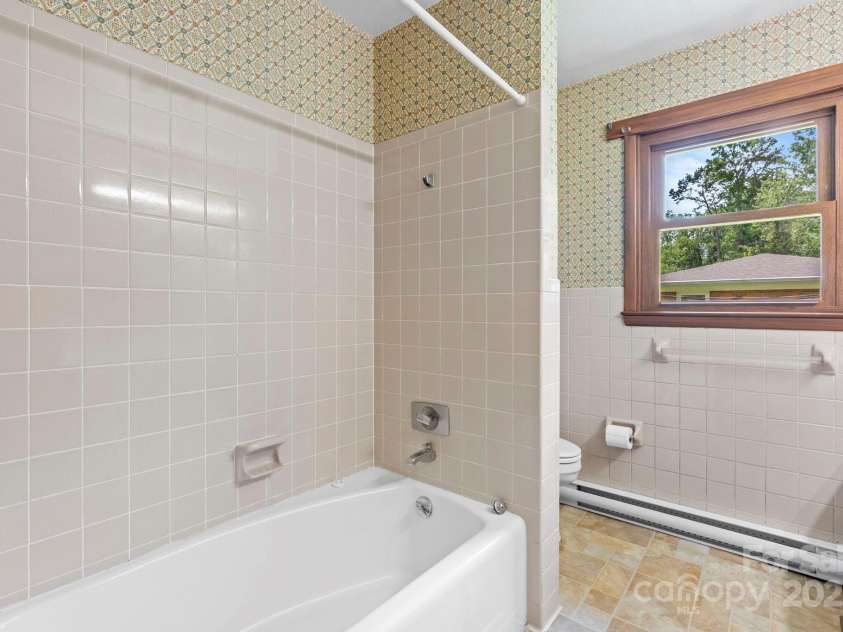 3195 Meadowbrook Street, Valdese, NC 28690.  MLS# CAR4282013, YatesRealty ID 27395. 