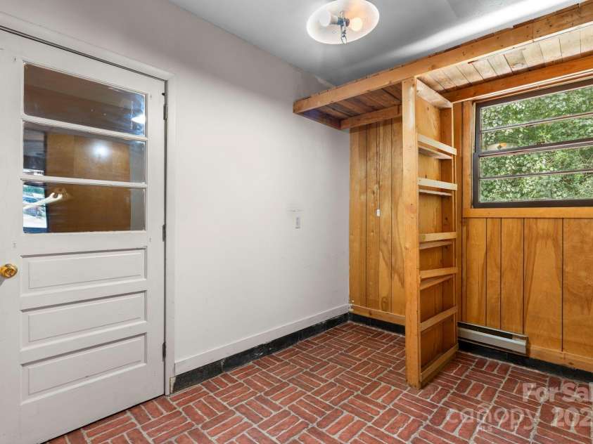 3195 Meadowbrook Street, Valdese, NC 28690.  MLS# CAR4282013, YatesRealty ID 27395. 