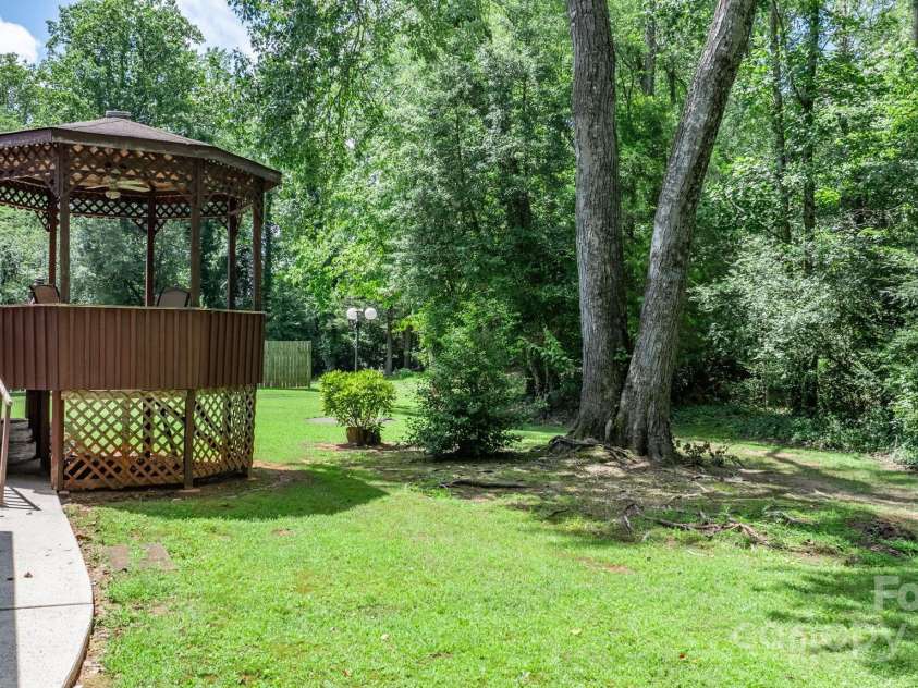 3195 Meadowbrook Street, Valdese, NC 28690.  MLS# CAR4282013, YatesRealty ID 27395. 