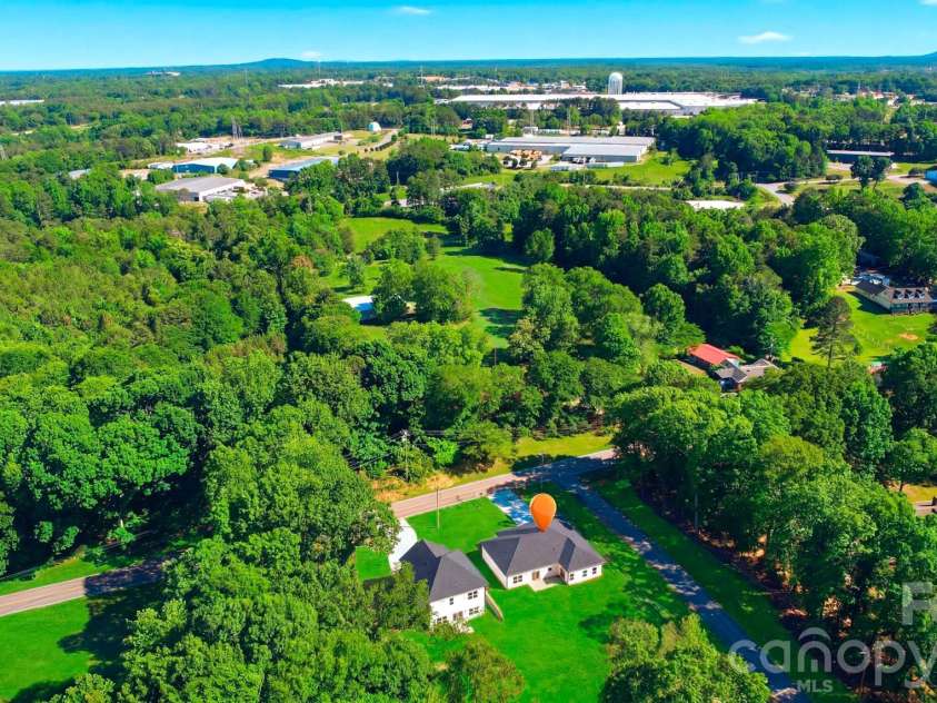 3272 Fairview Drive, Gastonia, NC 28052.  MLS# CAR4382427, YatesRealty ID 27395. 
