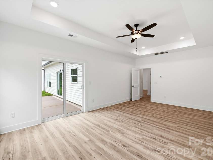 3272 Fairview Drive, Gastonia, NC 28052.  MLS# CAR4382427, YatesRealty ID 27395. 