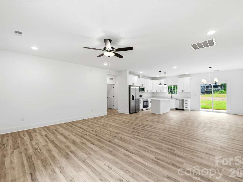 3272 Fairview Drive, Gastonia, NC 28052.  MLS# CAR4382427, YatesRealty ID 27395. 