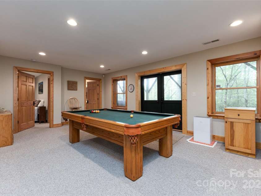 222 High Rock Vista, Sapphire, NC 28774.  MLS# CAR4283590, YatesRealty ID 27396. 