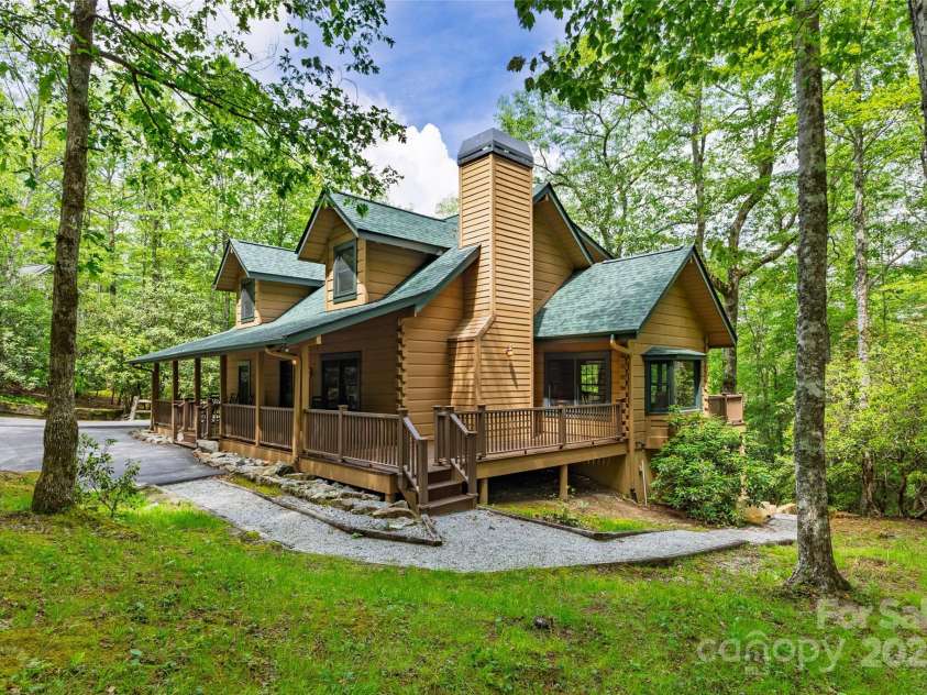222 High Rock Vista, Sapphire, NC 28774.  MLS# CAR4283590, YatesRealty ID 27396. 