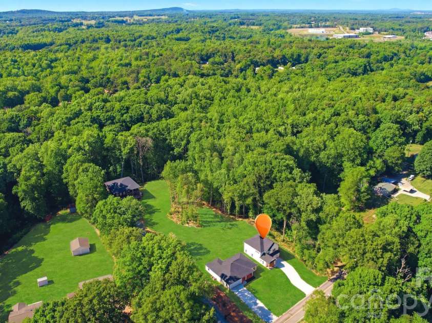 3264 Fairview Drive, Gastonia, NC 28052.  MLS# CAR4382588, YatesRealty ID 27396. 