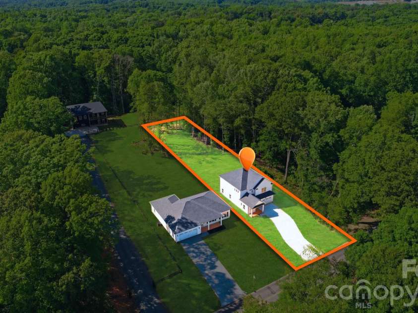 3264 Fairview Drive, Gastonia, NC 28052.  MLS# CAR4382588, YatesRealty ID 27396. 