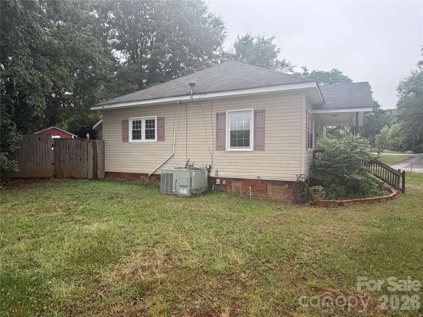 204 Madora Street, Mount Holly, NC 28120.  MLS# CAR4385940, YatesRealty ID 27397. 