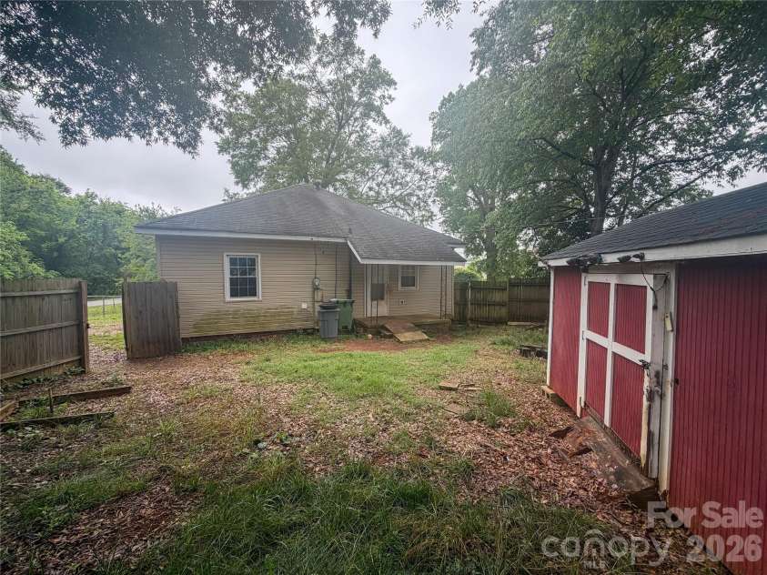 204 Madora Street, Mount Holly, NC 28120.  MLS# CAR4385940, YatesRealty ID 27397. 
