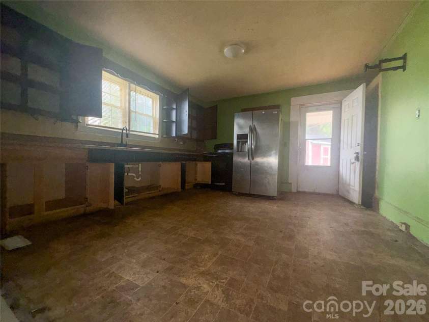 204 Madora Street, Mount Holly, NC 28120.  MLS# CAR4385940, YatesRealty ID 27397. 