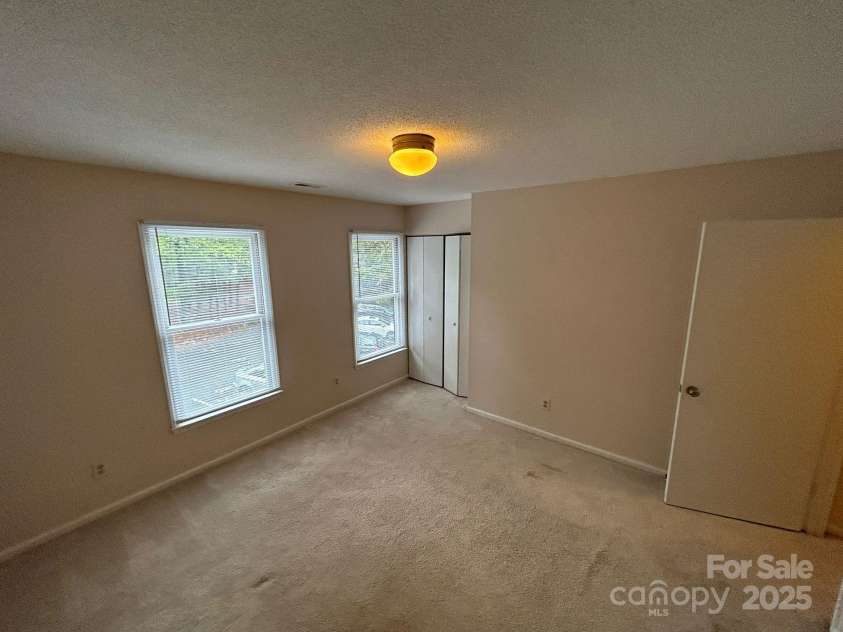 107 Weatherstone Drive, Chapel Hill, NC 27514.  MLS# CAR4283965, YatesRealty ID 27399. 