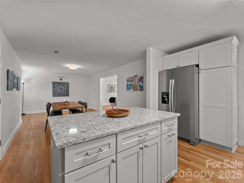 1110 3rd Avenue, Hendersonville, NC 28739.  MLS# CAR4373450, YatesRealty ID 27399. 