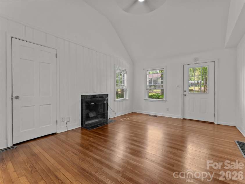 1110 3rd Avenue, Hendersonville, NC 28739.  MLS# CAR4373450, YatesRealty ID 27399. 