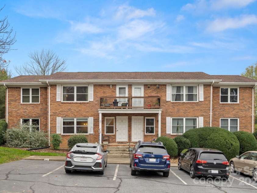 27 Capri Lane, Hendersonville, NC 28791.  MLS# CAR4200662, YatesRealty ID 274. Front Entrance