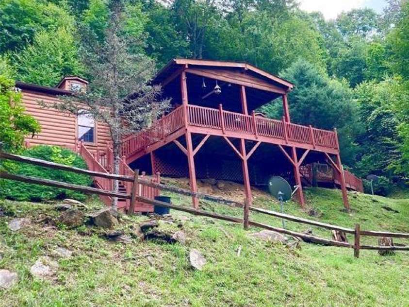 361 Boundary Trail, Maggie Valley, NC 28751.  MLS# CAR4307460, YatesRealty ID 274. 