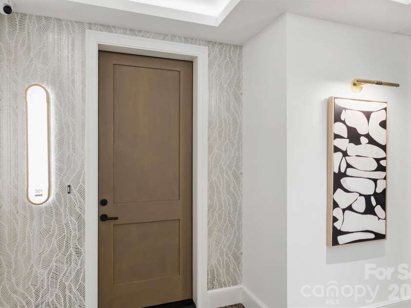 409 Queens Road, Charlotte, NC 28207.  MLS# CAR4409006, YatesRealty ID 274. 