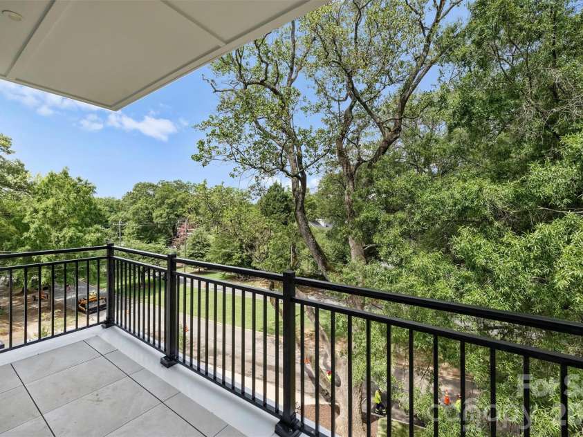 409 Queens Road, Charlotte, NC 28207.  MLS# CAR4409006, YatesRealty ID 274. 