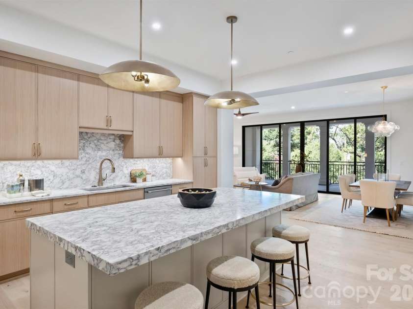 409 Queens Road, Charlotte, NC 28207.  MLS# CAR4409006, YatesRealty ID 274. 