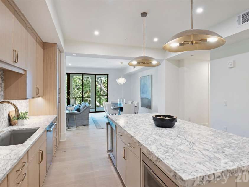 409 Queens Road, Charlotte, NC 28207.  MLS# CAR4409006, YatesRealty ID 274. 