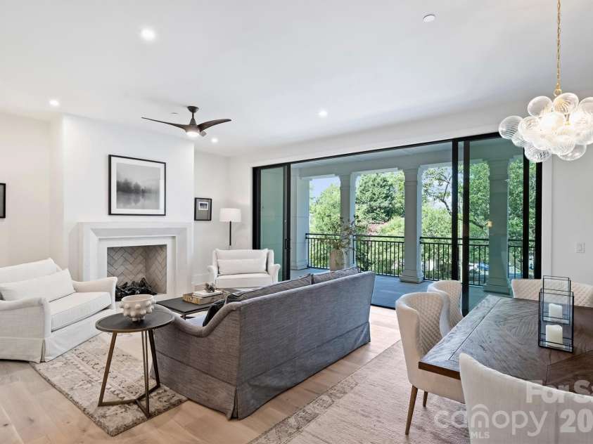 409 Queens Road, Charlotte, NC 28207.  MLS# CAR4409006, YatesRealty ID 274. 