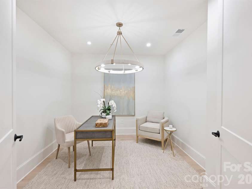 409 Queens Road, Charlotte, NC 28207.  MLS# CAR4409006, YatesRealty ID 274. 