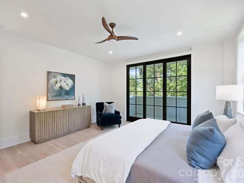 409 Queens Road, Charlotte, NC 28207.  MLS# CAR4409006, YatesRealty ID 274. 