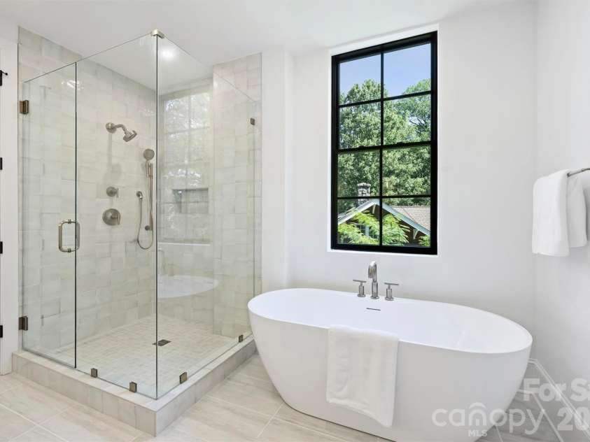 409 Queens Road, Charlotte, NC 28207.  MLS# CAR4409006, YatesRealty ID 274. 