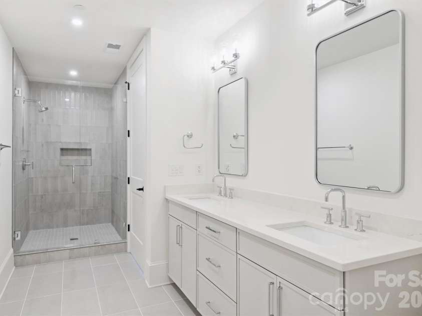 409 Queens Road, Charlotte, NC 28207.  MLS# CAR4409006, YatesRealty ID 274. 