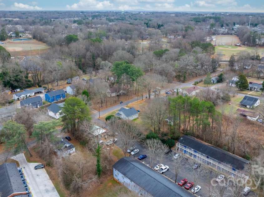 1529 4th Street, Hickory, NC 28601.  MLS# CAR4331702, YatesRealty ID 2740. 