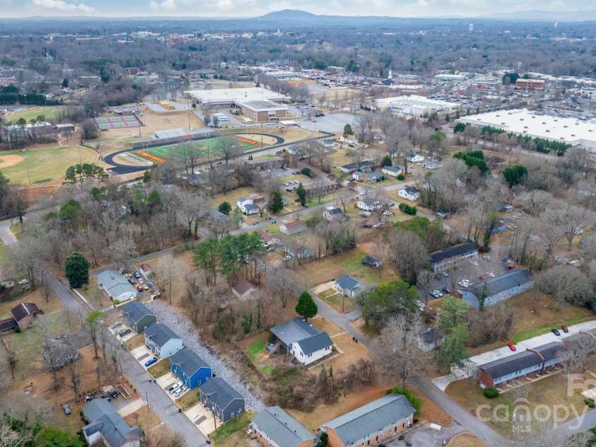 1529 4th Street, Hickory, NC 28601.  MLS# CAR4331702, YatesRealty ID 2740. 