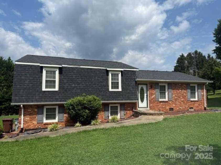 2205 Olde Well Road, Hudson, NC 28638.  MLS# CAR4284000, YatesRealty ID 27400. 