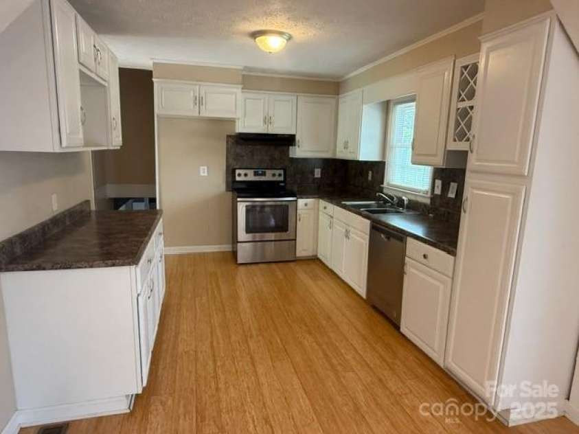 2205 Olde Well Road, Hudson, NC 28638.  MLS# CAR4284000, YatesRealty ID 27400. 